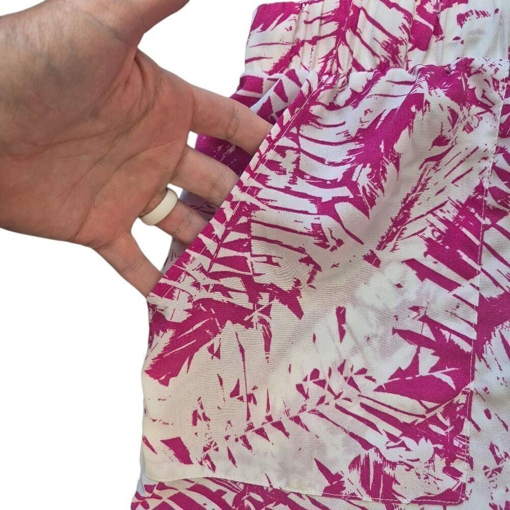 West Loop Women's White & Hot Pink Poly Elastic & Drawstring Waisted Shorts w Po - Picture 5 of 10